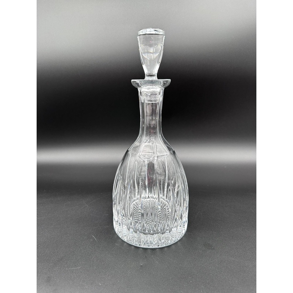 Round Cut Crystal Whiskey Decanter with Stopper